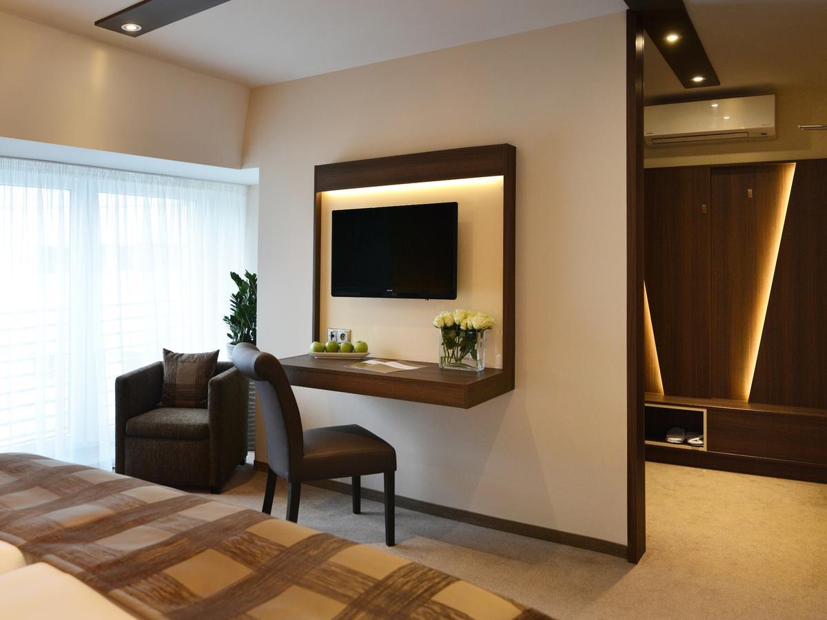 Azul Hotel & Restaurant פרטיזנסקה מראה חיצוני תמונה