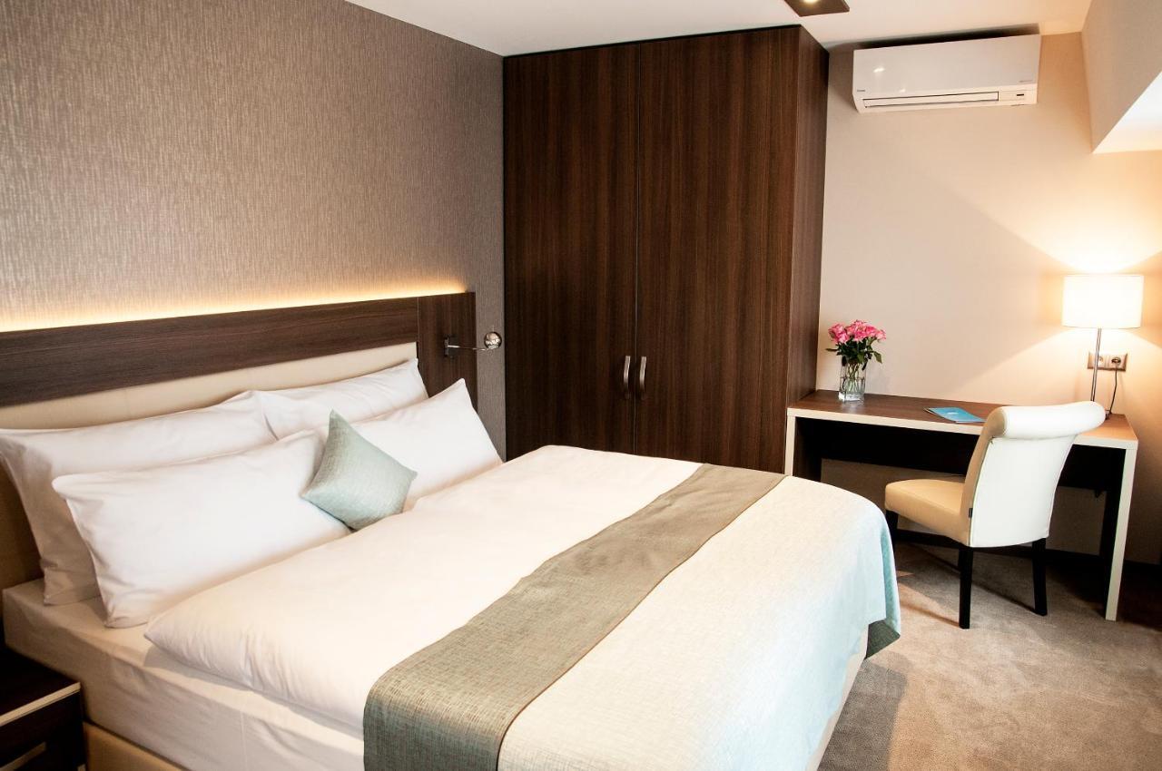 Azul Hotel & Restaurant פרטיזנסקה מראה חיצוני תמונה